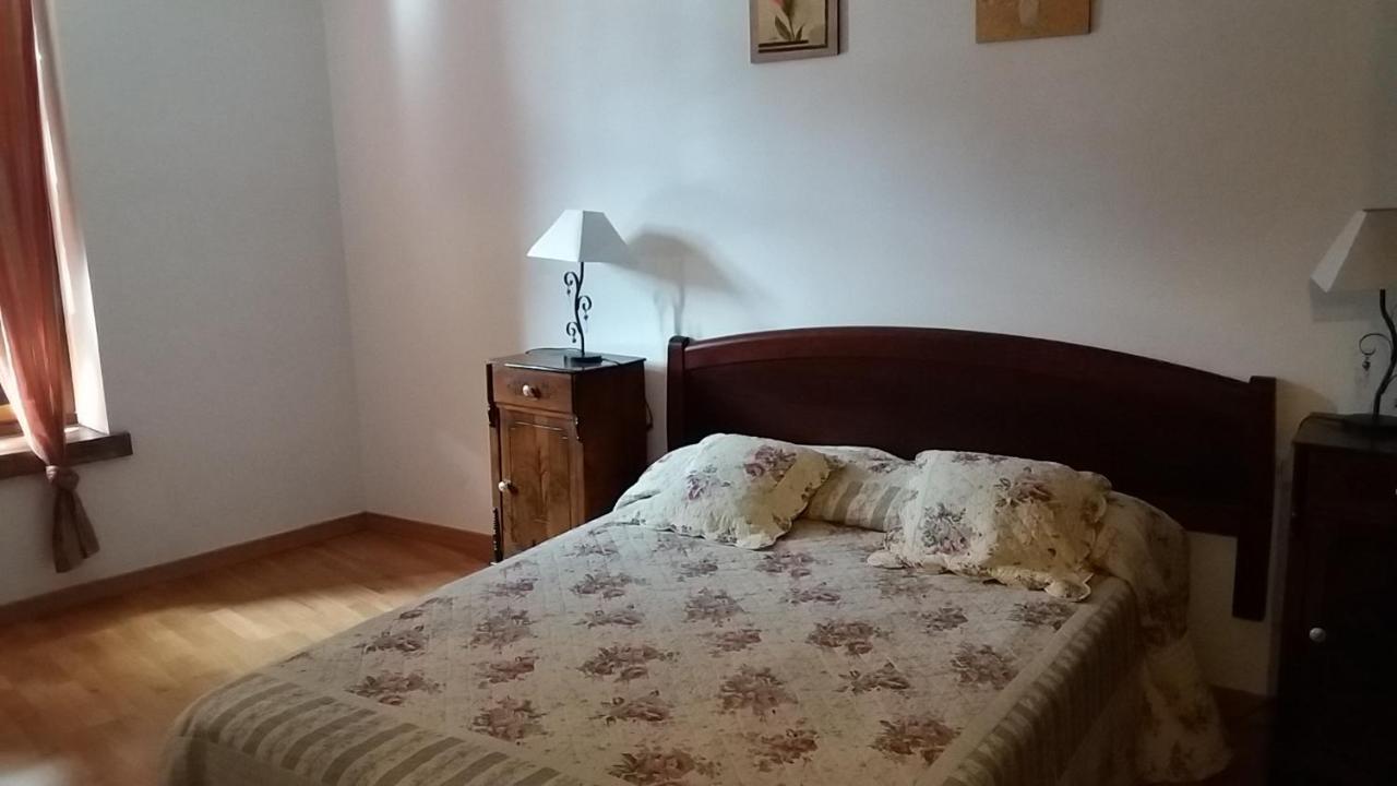 Apartaments Morello Естери д'Анеу Екстериор снимка