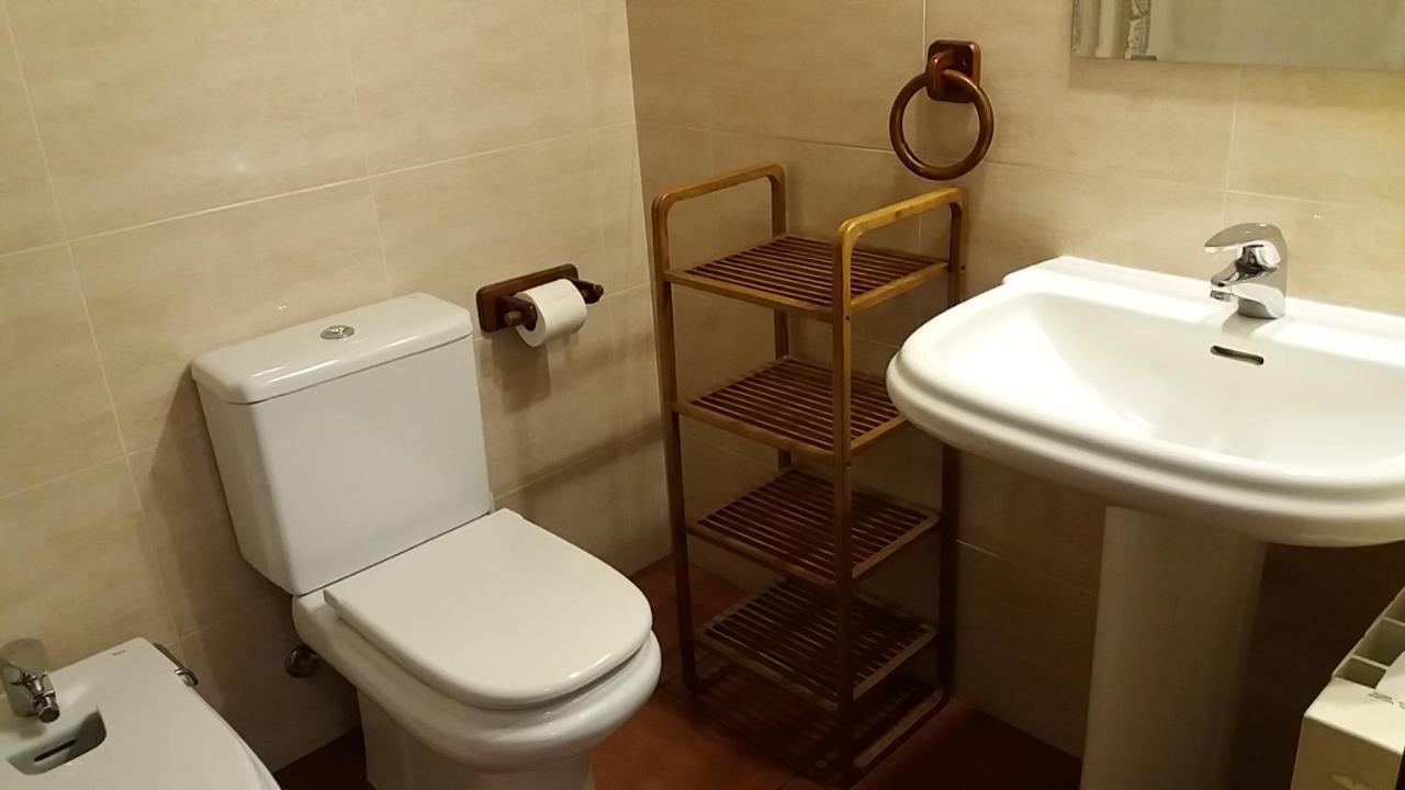 Apartaments Morello Естери д'Анеу Екстериор снимка